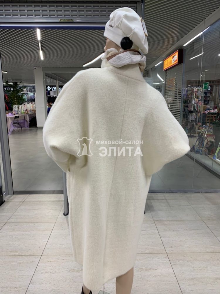 Пальто Альпака Белое 9718 р-р 46-54, цена 7500 рублей в интернет-магазине кожи и меха ЭЛИТА. Вид 2
