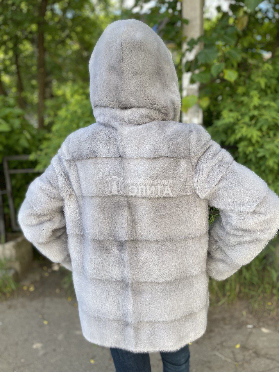 Куртка из норки S-1069, р-р 42-48, цена 78750 рублей в интернет-магазине кожи и меха ЭЛИТА. Вид 2